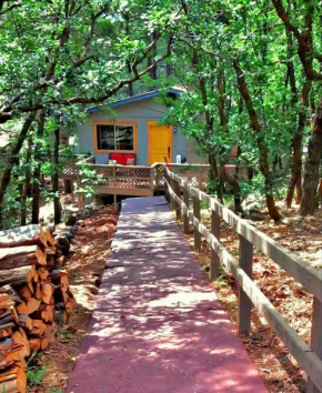 LOCATION! Nature Lovers Getaway - Close to Historic Downtown